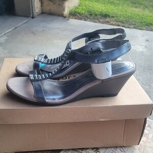 Elegant Black Wedge Sandals/Wedges